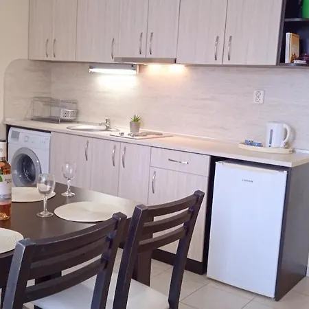 Lägenhet в непосредствена близост до плажа Iii