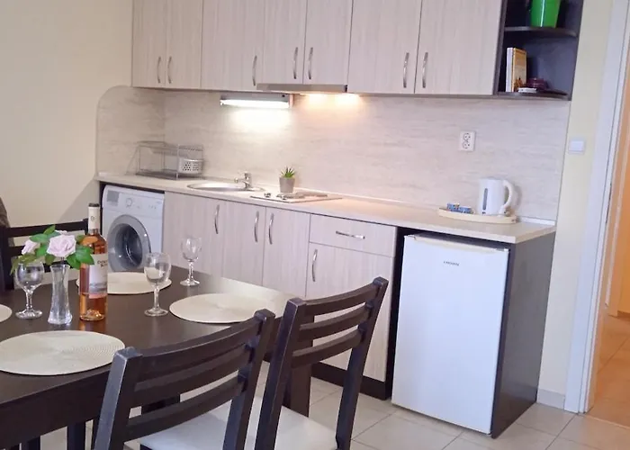 Apartment в непосредствена близост до плажа Iii