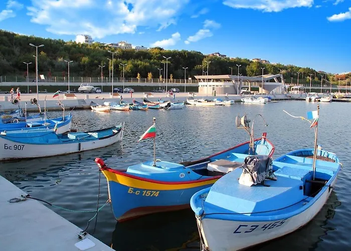 в непосредствена близост до плажа Iii Бургас