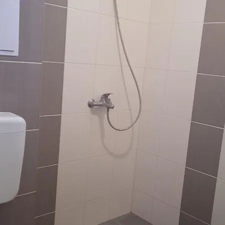 в непосредствена близост до плажа Iii Apartment