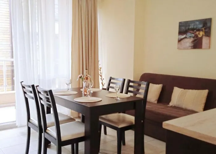 в непосредствена близост до плажа Iii Appartement Burgas